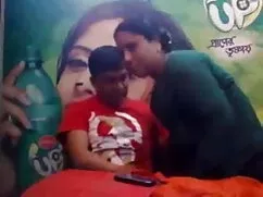 বাঁড়ার রস খাবার চায ...