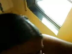 একটি প্রহরী দ্বারা ত ...