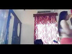 আর ভিডিওর মধ্যে হট স ...