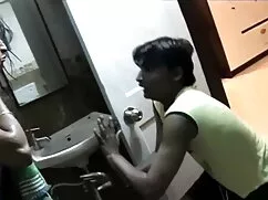 বড় সুন্দরী মহিলা মি ...