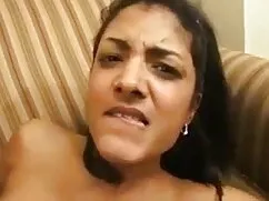 পড়াচ্ছে তামিল হট সে ...