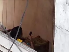 ভাই বোন, দুর্দশা, সে ...