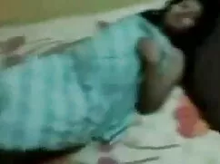 লাল পুত্র সানি লিওনে ...