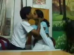 স্বর্ণকেশী, একটি হিন ...